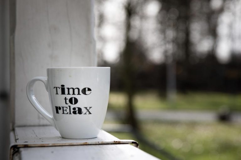 Kaffeetasse mit Aufschrift Kaffeetasse mit Aufschrift