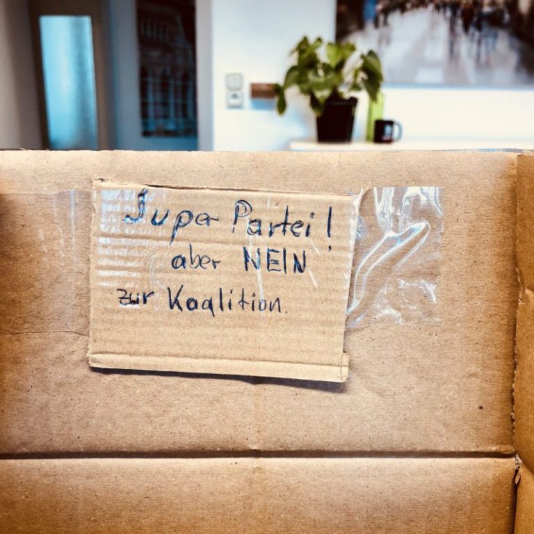 Paket mit Nachricht Paket mit Nachricht