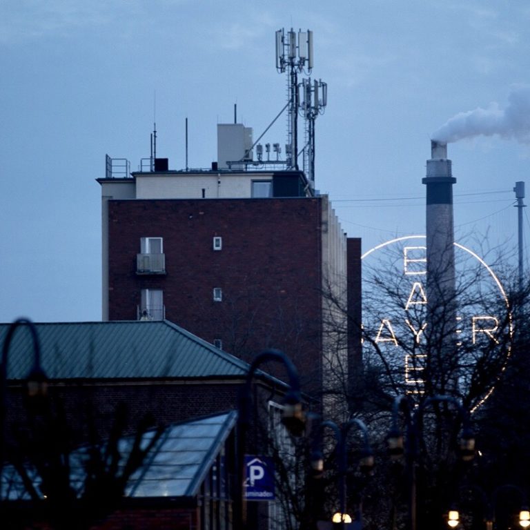 Bayer Kreuz über Leverkusen Bayer Kreuz über Leverkusen