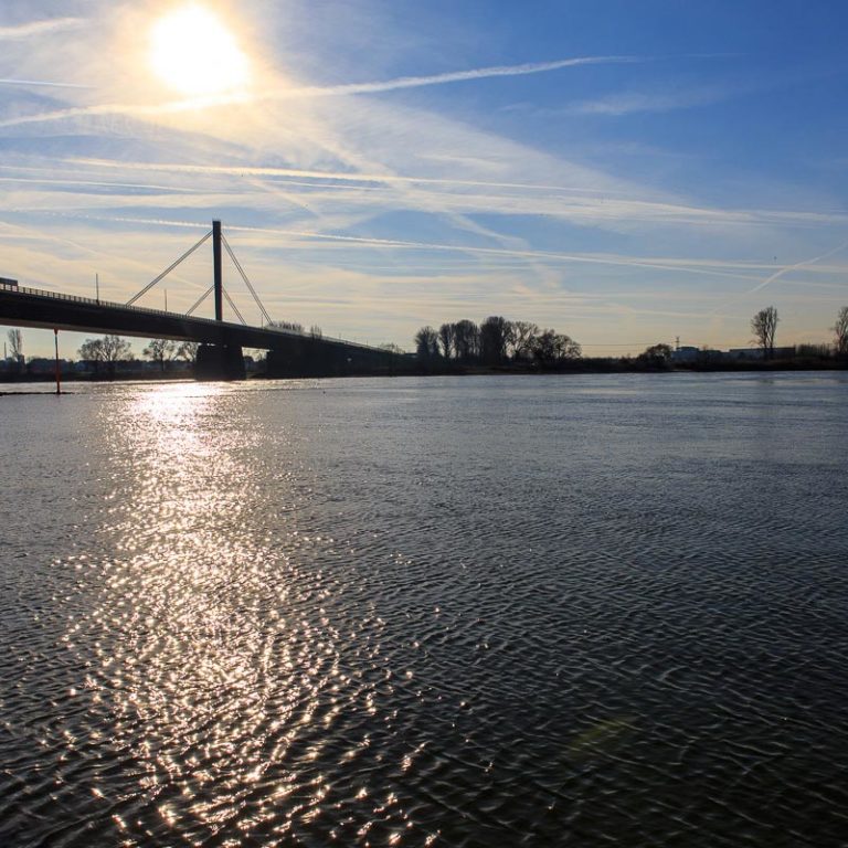 Leverkusener Autobahnbrücke am Nachmitag Leverkusener Autobahnbrücke am Nachmitag
