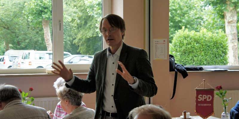 Karl Lauterbach trägt bei 60Plus vor