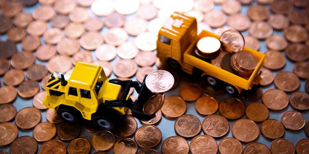 Spielzeuglaster auf Centmuenzen Spielzeuglaster auf Centmünzen / Bildnachweis: birdys / photocase.de