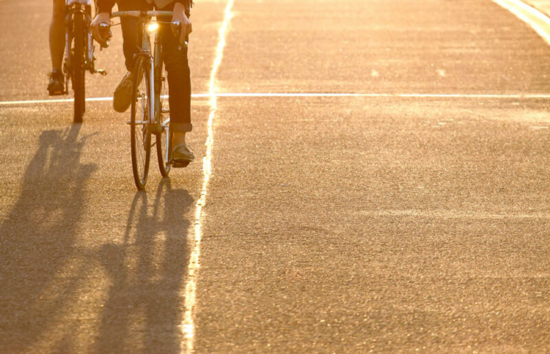 Fahrradfahrer auf Radweg