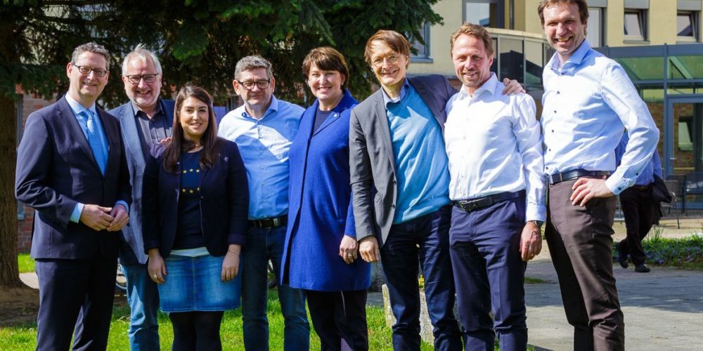 Gruppenbild am Parteitag Gruppenbild am Parteitag mit Aylin Dogan, Karl Lauterbach, Uwe Richrath und Alexander Lünenbach