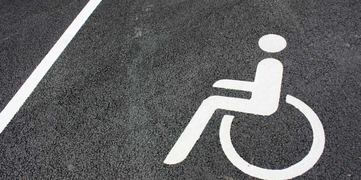 Schwerbehindertenparkplatz Schwerbehindertenparkplatz / Bildnachweis: ohneski / photocase.de