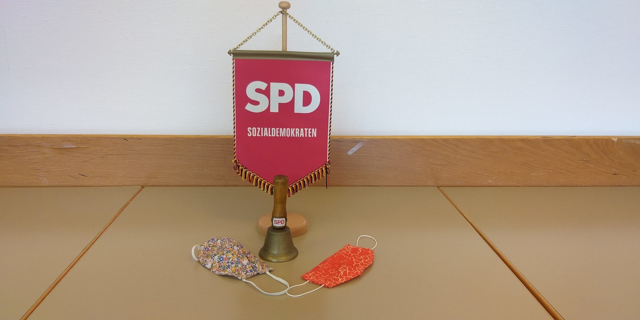 SPD-Wimpel mit Mundschutz