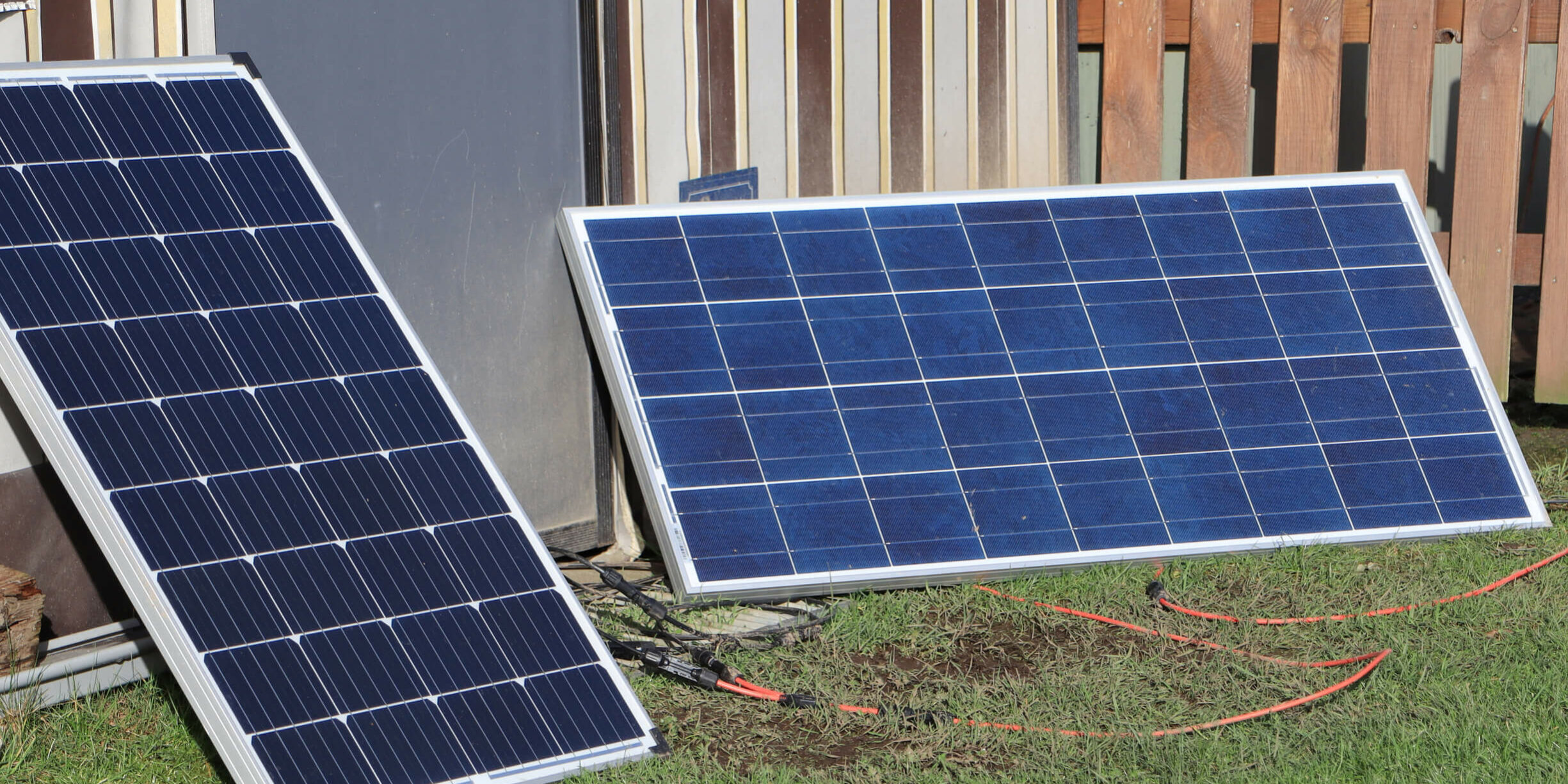 alternative Energie to go – Solarmodule / Bildnachweis: Helgi / photocase.de alternative Energie to go - Solarmodule / Bildnachweis: Helgi / photocase.de