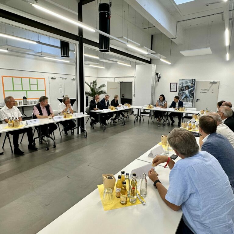 Pressebild – Austausch mit der Wirtschaft – 4