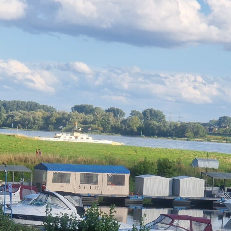 Rheinfähre Hitdorf