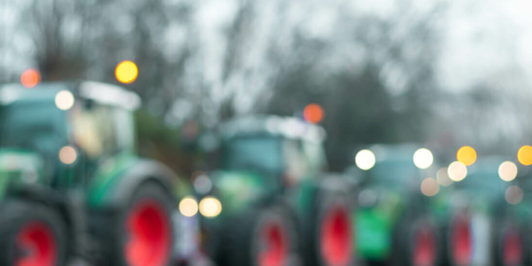 Traktorkonvoi zur Bauerndemo / Bildnachweis: URS.INHO / photocase.de