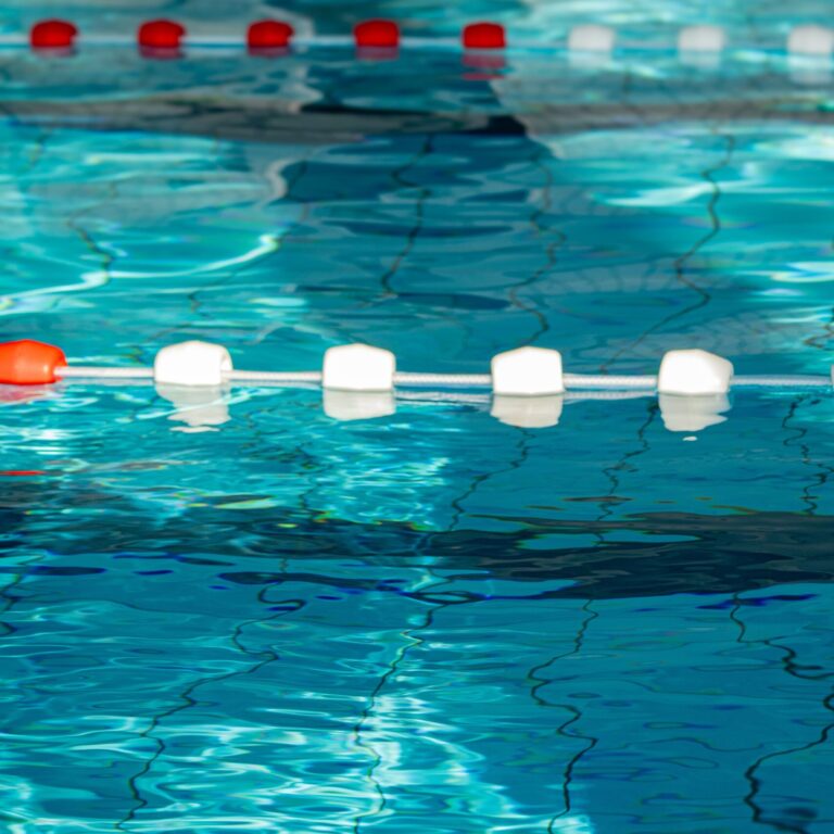 Schwimmbad_pexels-juli-ane-351889530-31049378