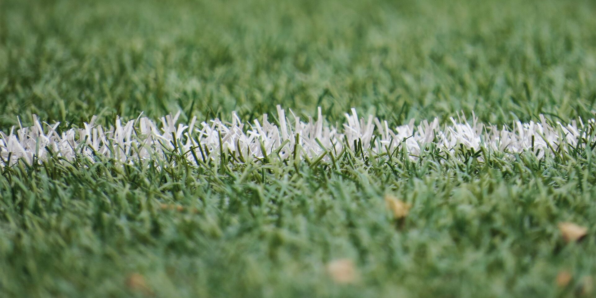 Sportplatz_pexels-fabtruji-54567